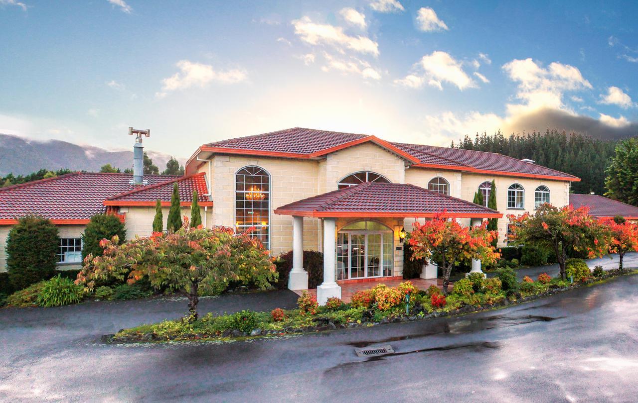Aston Norwood Chalets Upper Hutt Exterior photo